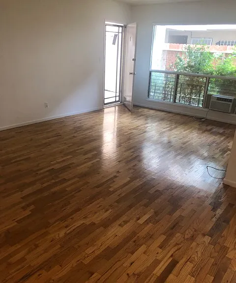 611 N Flores St #3 — Photo 2