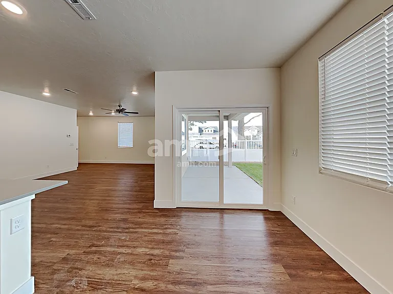 1890 N Montgomery Way — Photo 5