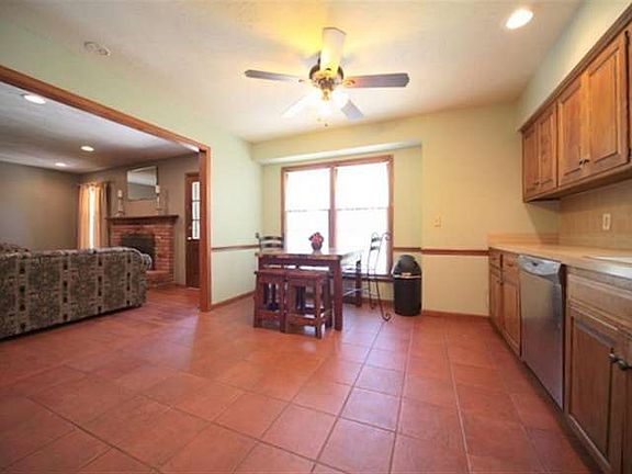 3506 W 10th Place Lawrence, KS listing photo #5