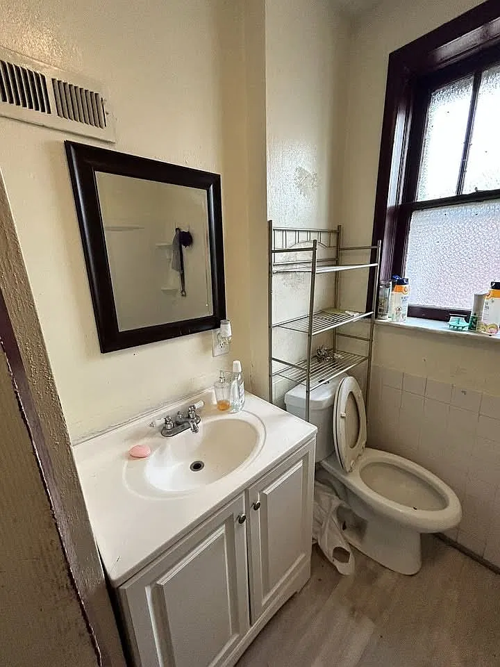 2 bed, 1.5 bath, 1080 sqft, $1,100 — Photo 3