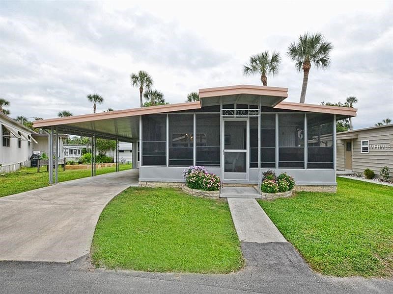 1st image of 36 Cocos Plumosa Dr