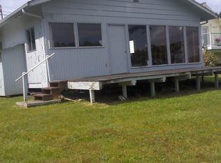 1450 Prospect St, Camano Island, WA 98282