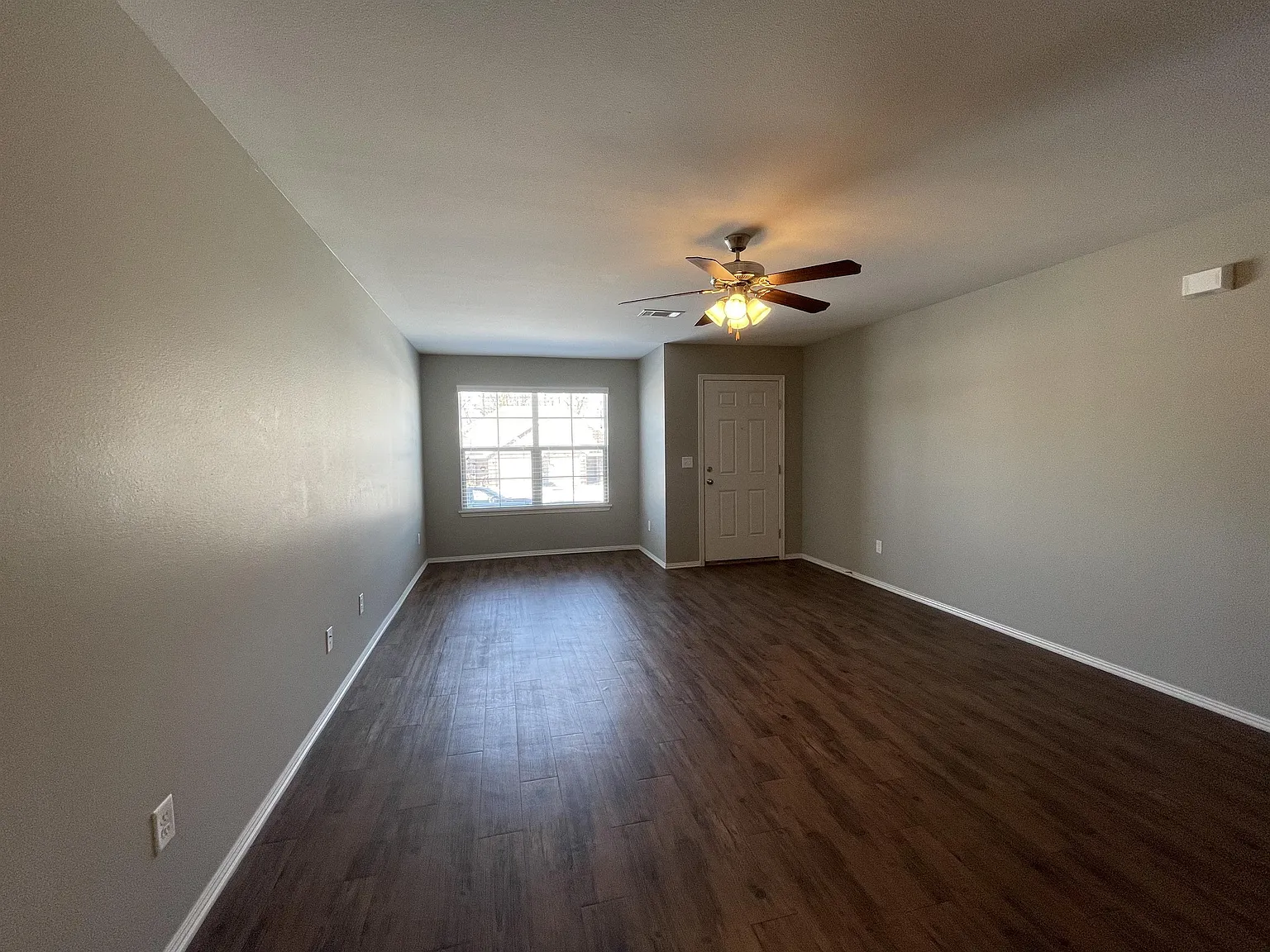2902 SW Deerfield Blvd - 2 — Photo 3