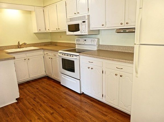 5th image of 3939 Saratoga Ave APT 203
