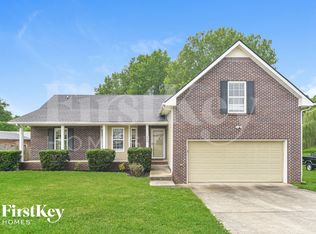 1840 Twin Rivers Rd, Clarksville, TN 37040