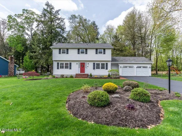 17 Sandstone Drive, Burnt Hills, NY 12027