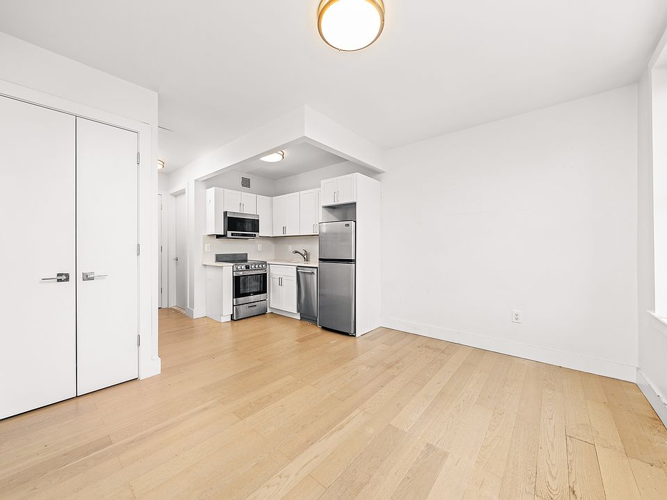 2nd image of 81 Saint Marks Pl #4A