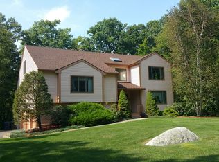 2 Mountain Laurel Ln, Danbury, CT 06811