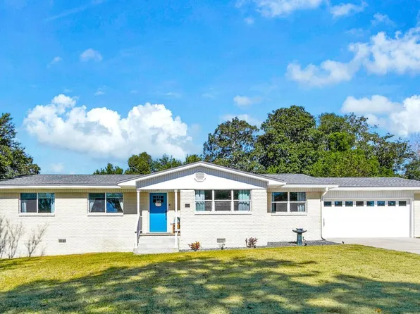 31 Maple Ave, Shalimar, FL 32579