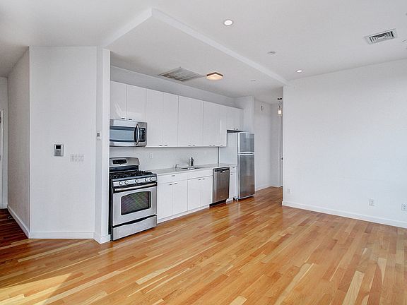 5th image of 525 Clinton Ave Ph 1E