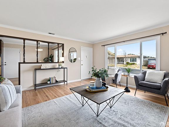 3rd image of 455 Evergreen Dr