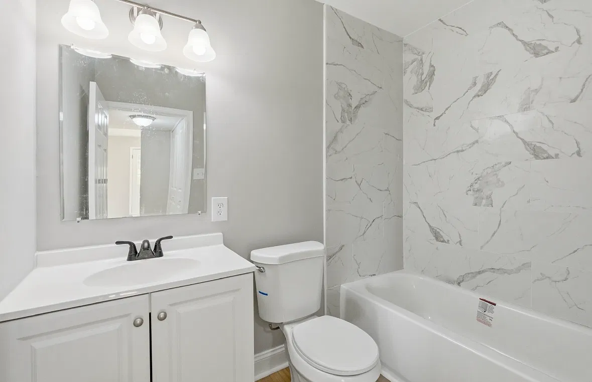 4 bed, 1876 sqft, $2,000 — Photo 2