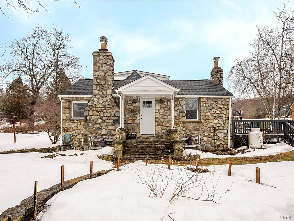 1st image of 7 Overhill Road