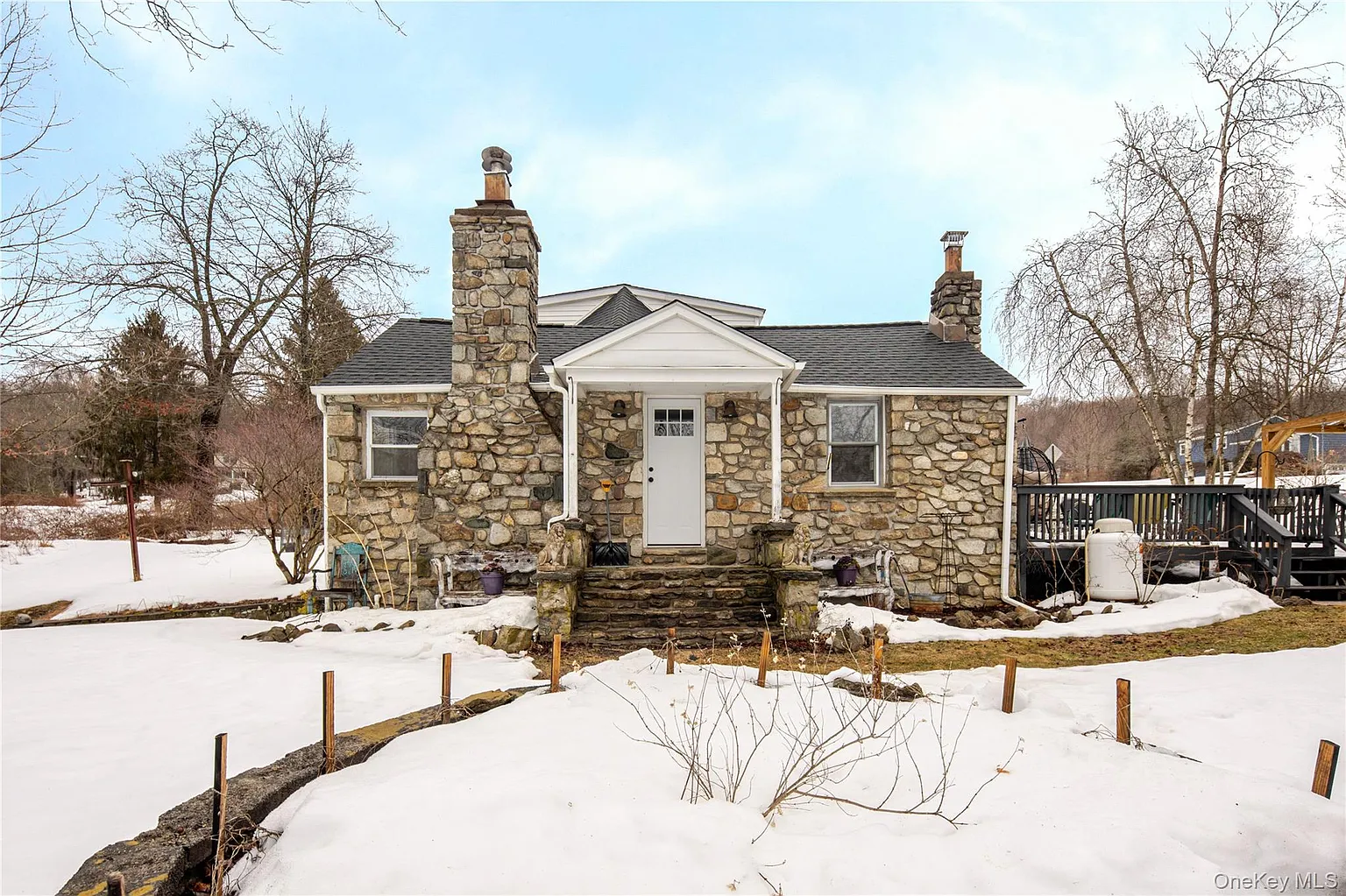 7 Overhill Road photo 1