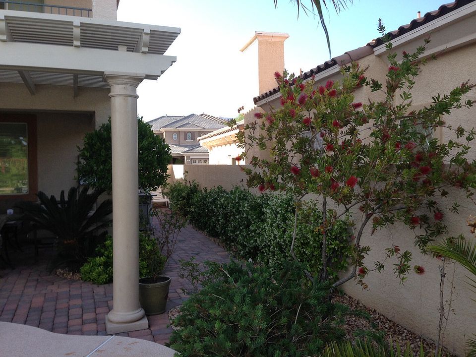 1st image of 946 Armandito Dr