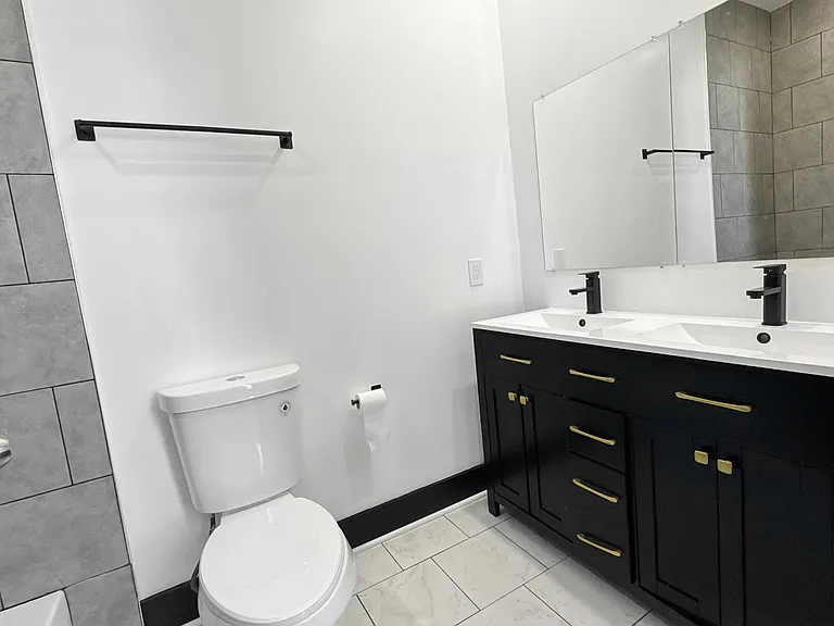 2325 Reisterstown Rd #B — Photo 16