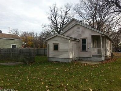 5th image of 655 E Erie St