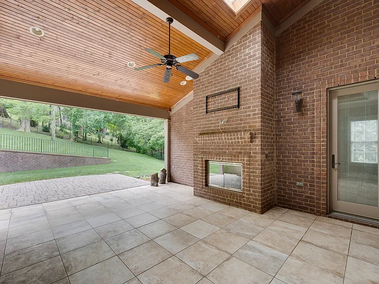 7 Crooked Stick Ln — Photo 27