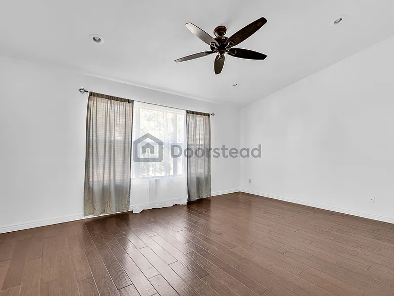 11018 Charleston St — Photo 30