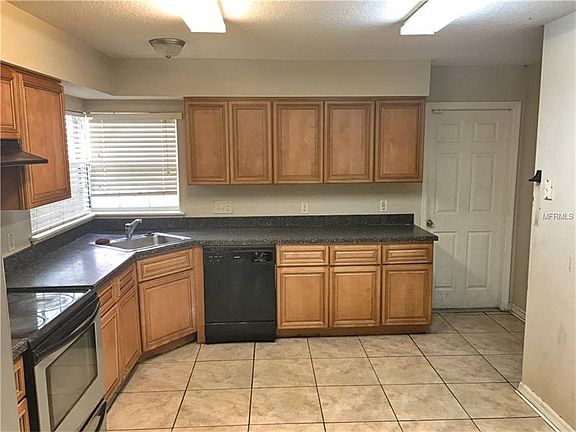 4th image of 920 Buena Vista Ct