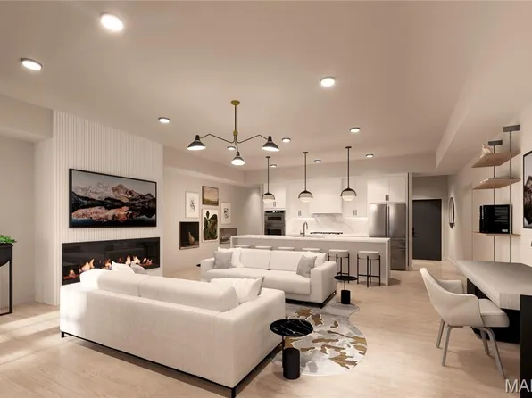 1121 S Main St #306, Saint Charles, MO 63301