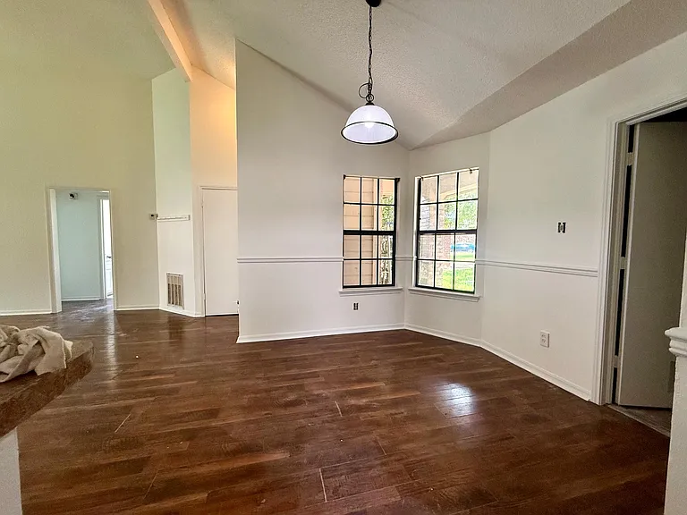 2107 Willow Way — Photo 10