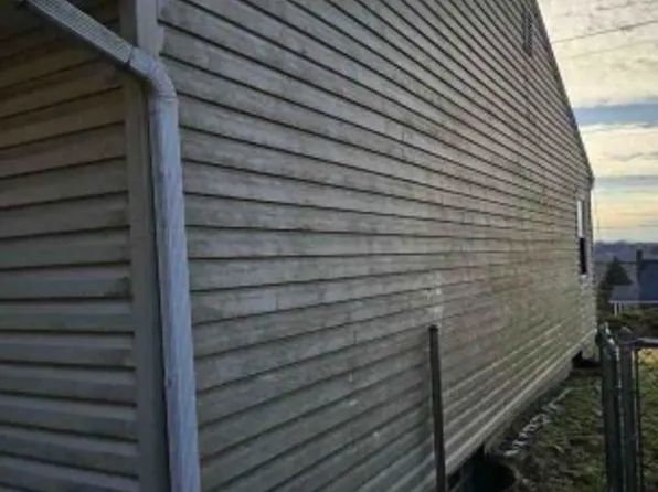 327 Foster Rd, North Versailles, PA 15137