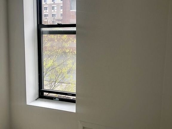 4th image of 300 W 144th St APT 1