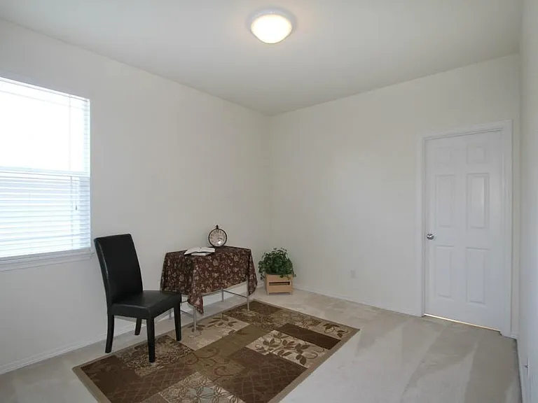 17233 NE 25th Way — Photo 7