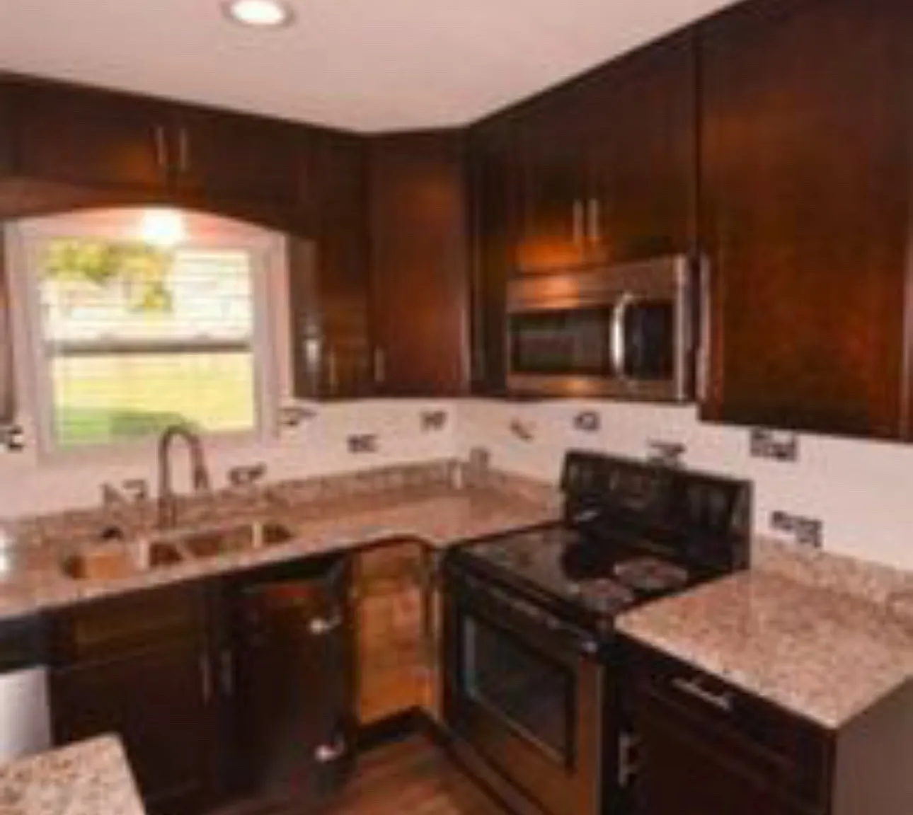 4 bed, 1563 sqft, $2,000 — Photo 4