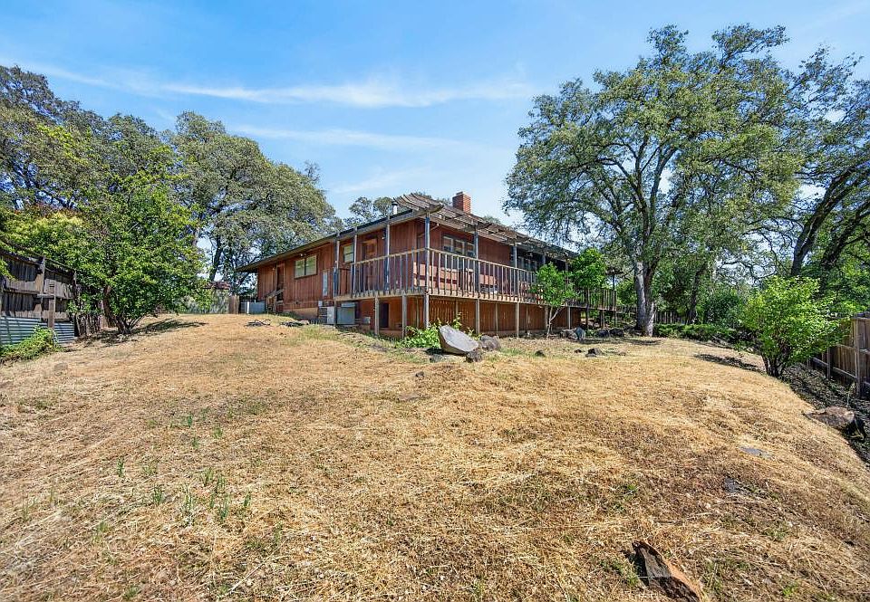 1st image of 3045 Latham Ln