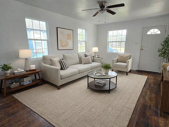 3rd image of 1003 Merchant St