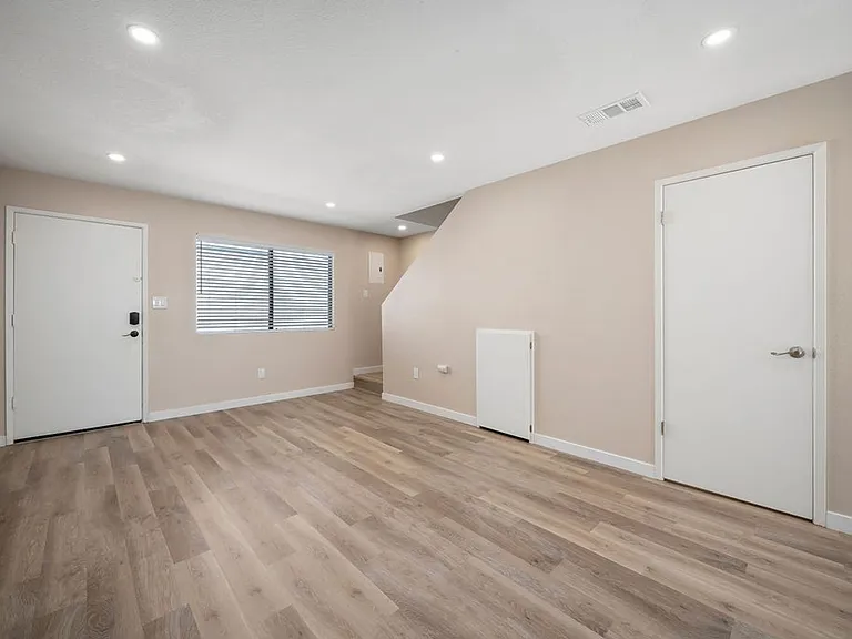 180 Brisco Rd — Photo 20