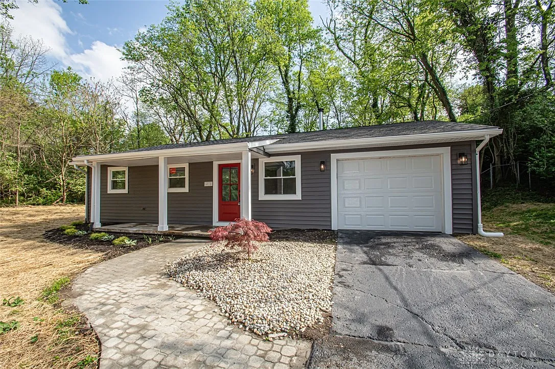 4010 Riverview Ave photo 1