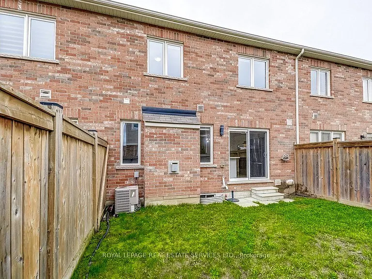 329 Gooding Cres — Photo 44
