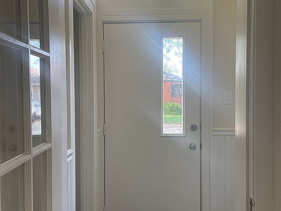 3rd image of 516 Whittlesey Ave