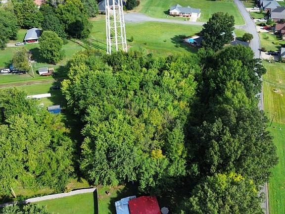 4th image of 277 Faye Dr