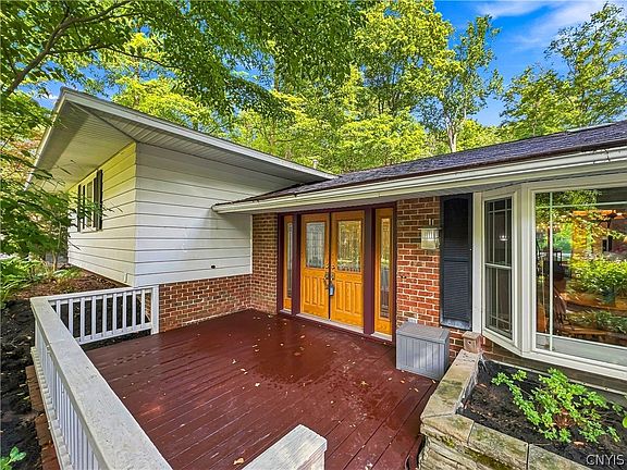 4th image of 7904 Glenbrook Dr