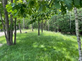 87 Farmview Ln, Freeport, ME 04032