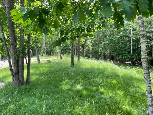 87 Farmview Lane, Freeport, ME 04032