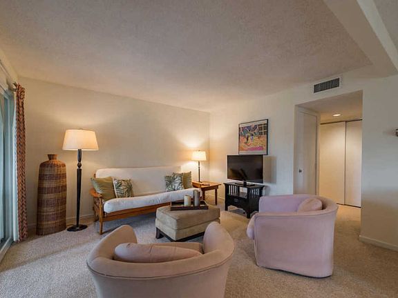 2nd image of 1639 Live Oak Park