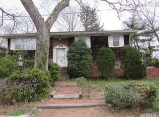 2683 Hansen Pl, Baldwin, NY 11510