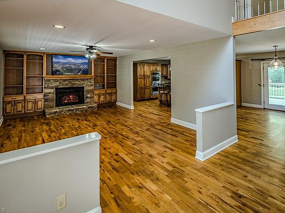 4th image of 108 Brookside Dr