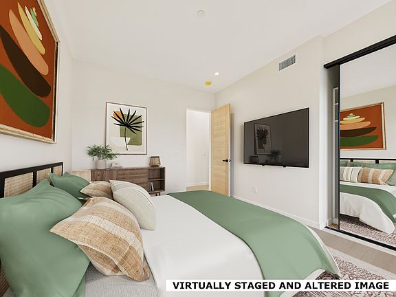 4th image of 4136 Harter Ave #B