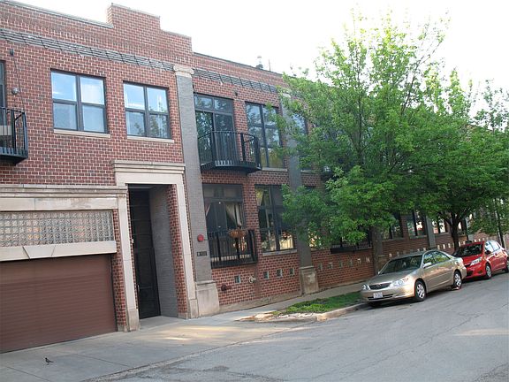 2nd image of 612 N Oakley Ave #115