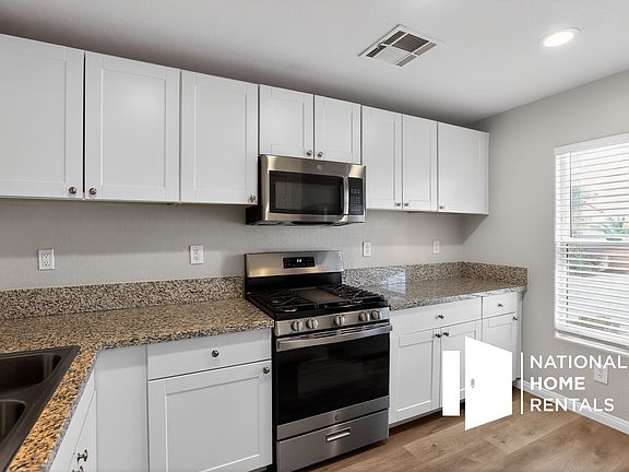 3rd image of 531 Lapford St