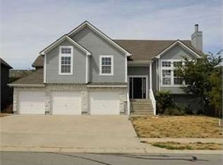 718 SW 34th St, Lees Summit, MO 64082