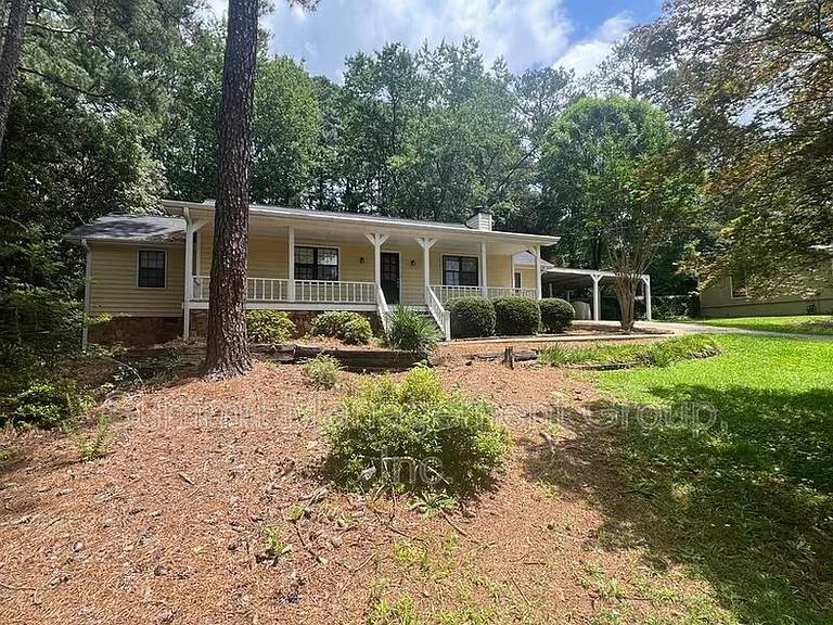916 Curry Cir SE — Photo 39