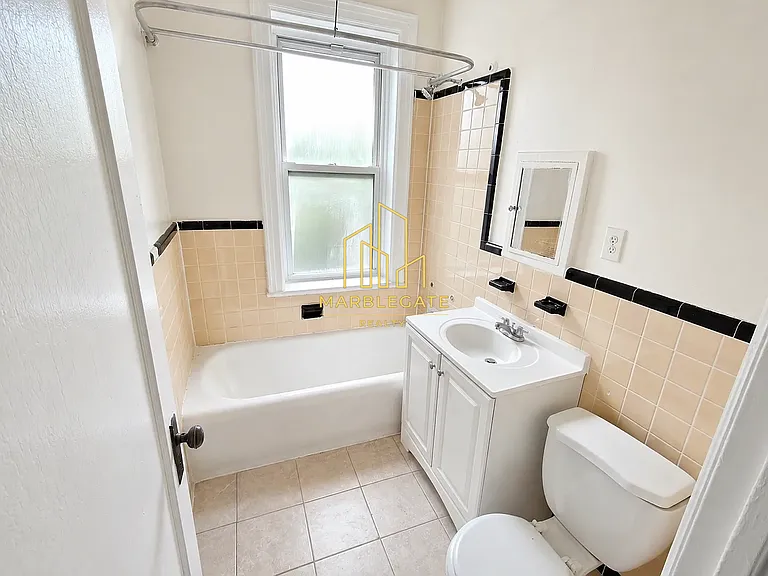 129 Schofield St #77 — Photo 5
