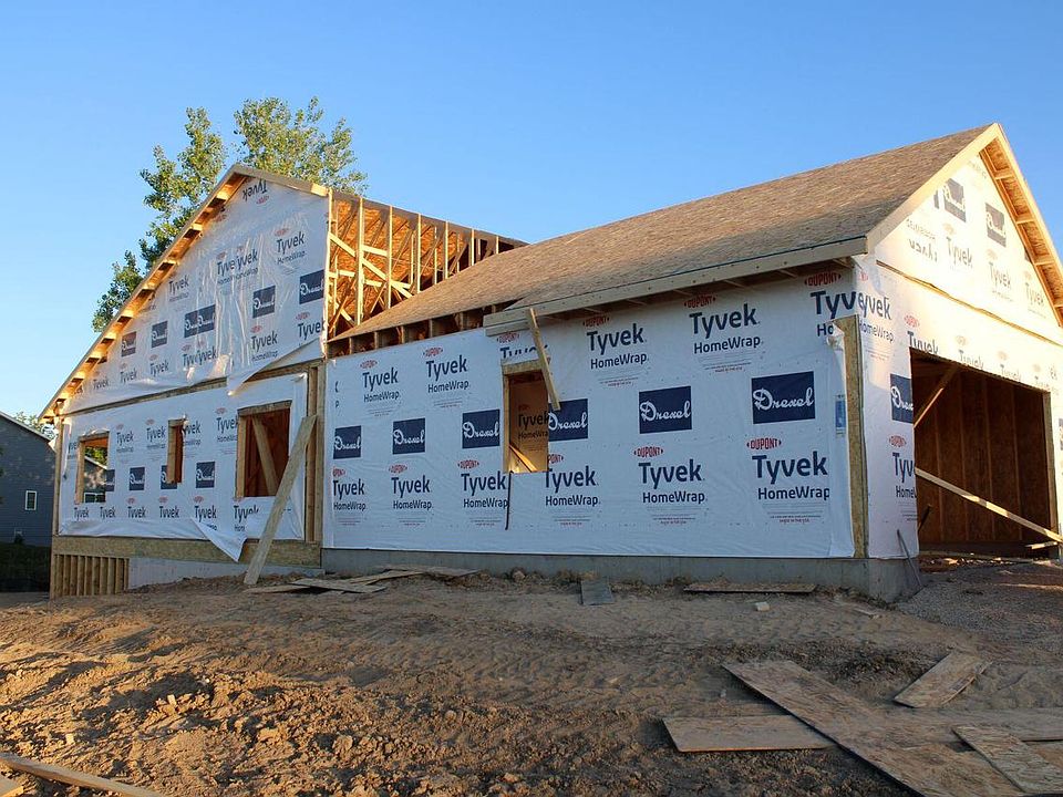 2nd image of 509 Emerald POINT #16